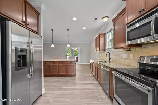 Sneads Ferry, NC 28460,347 W Goldeneye LN