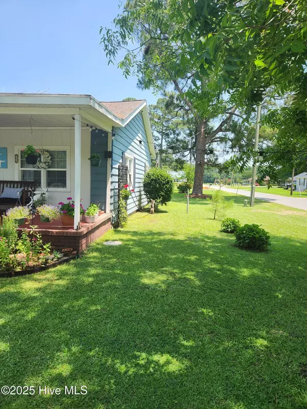 Beulaville, NC 28518,215 S Lee AVE