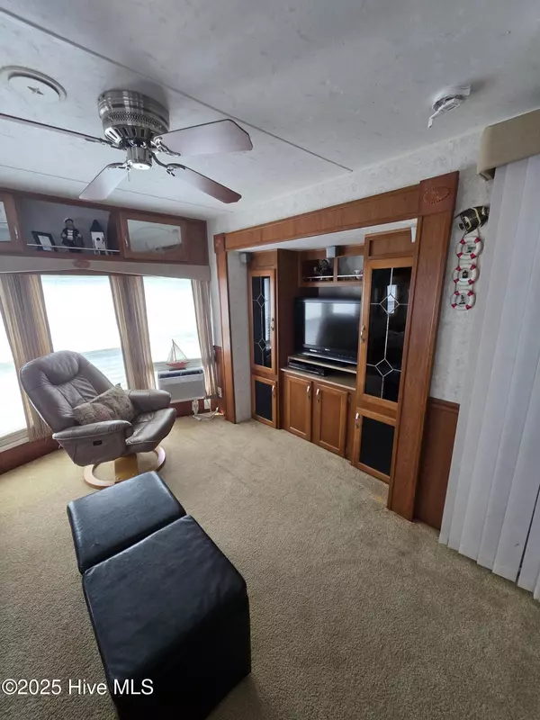 North Topsail Beach, NC 28460,75 Leeward ST