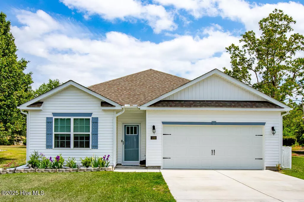 New Bern, NC 28560,1216 Caracara DR