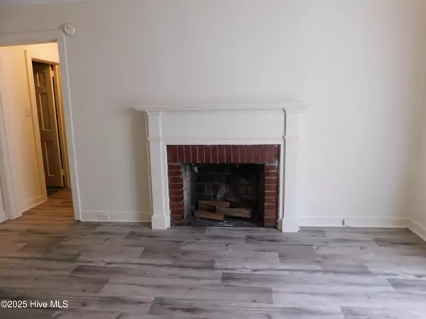 Laurinburg, NC 28352,906 Biggs ST