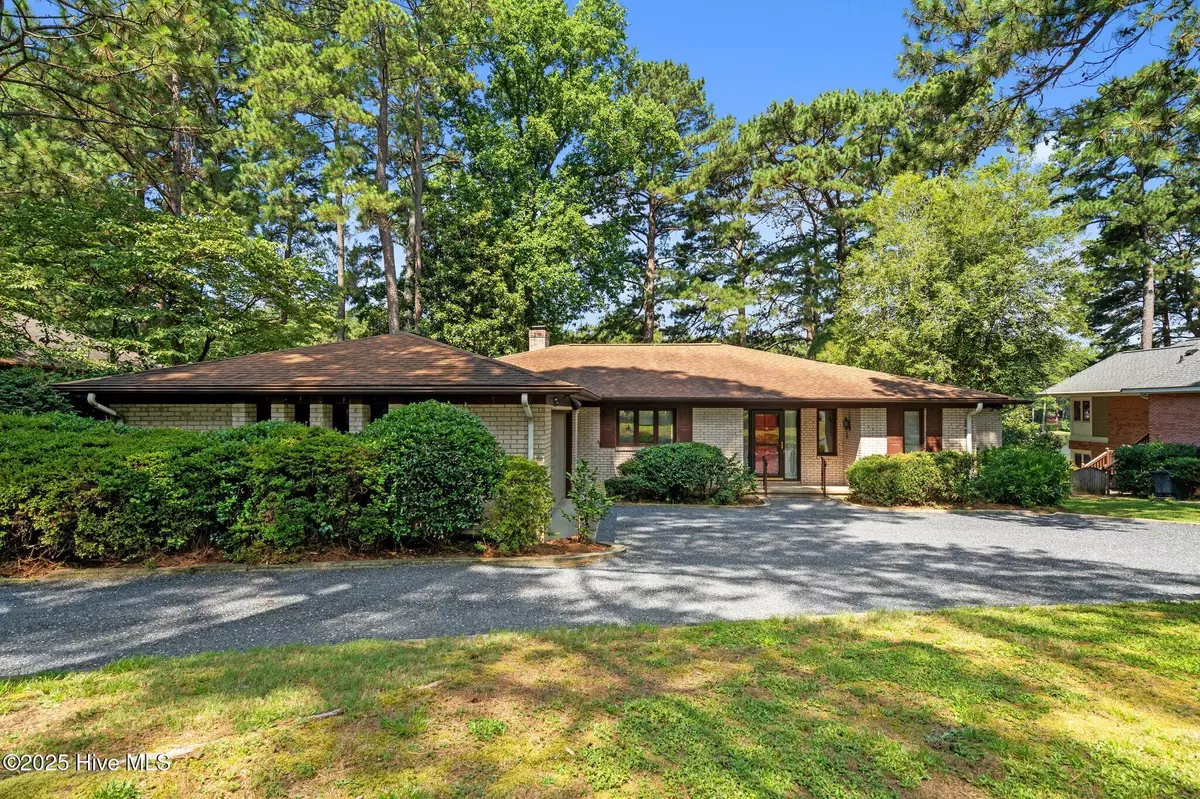 Whispering Pines, NC 28327,120 Pine Ridge DR
