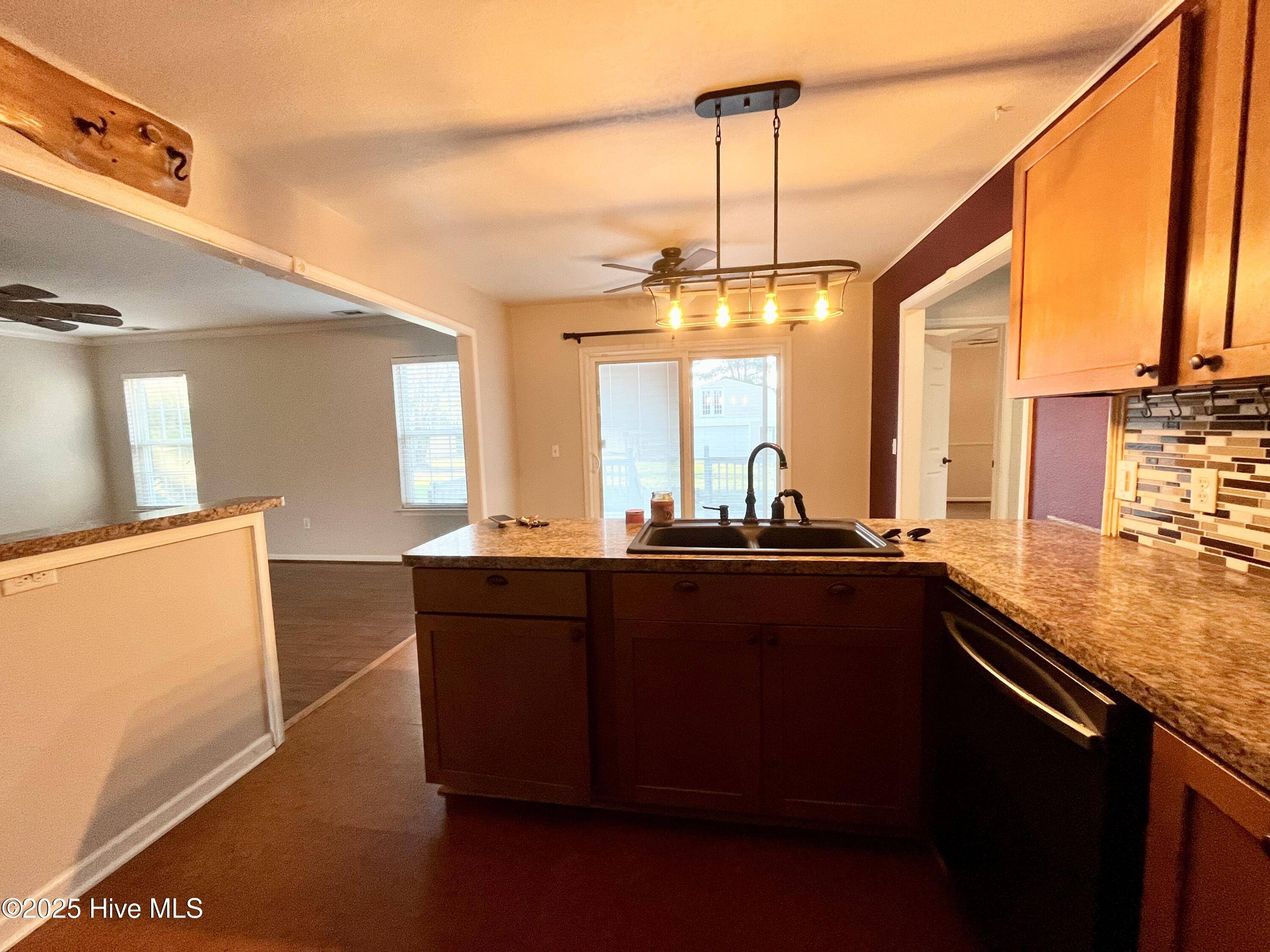 Elizabeth City, NC 27909,1705 Pine ST