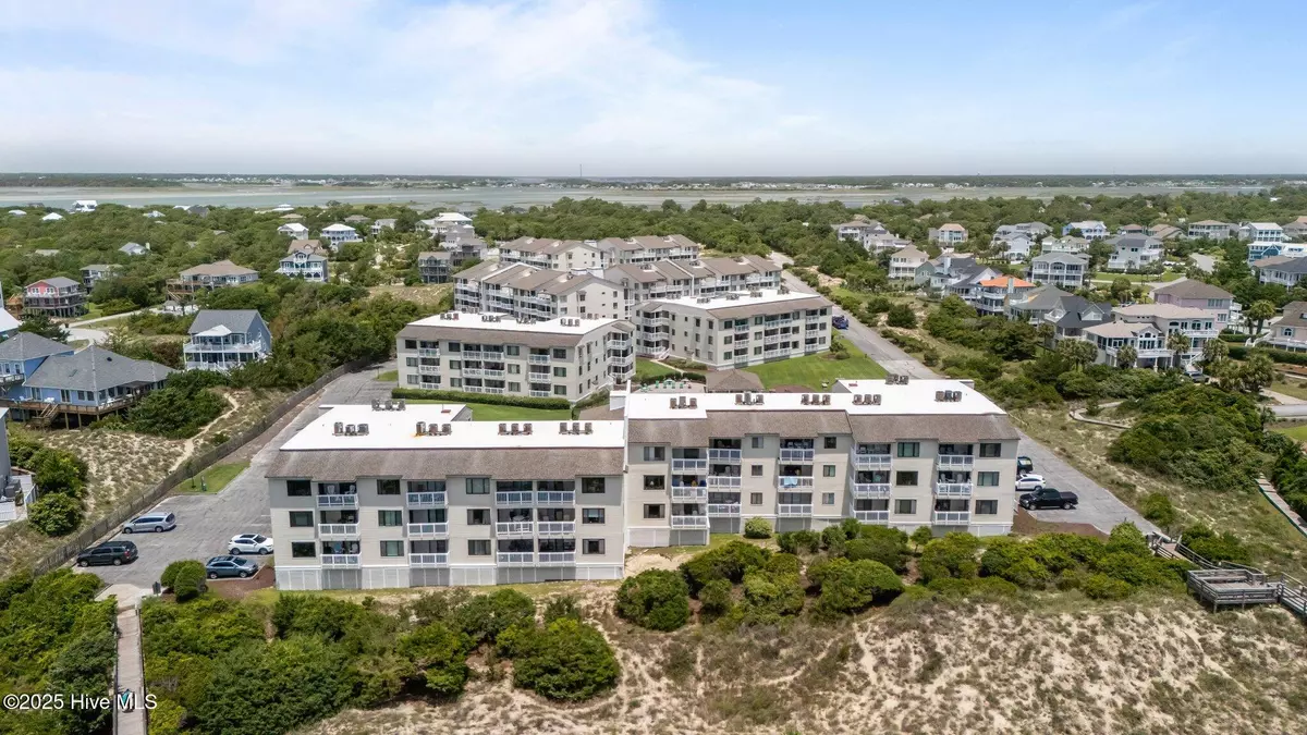 Emerald Isle, NC 28594,10300 Coast Guard RD #103 A