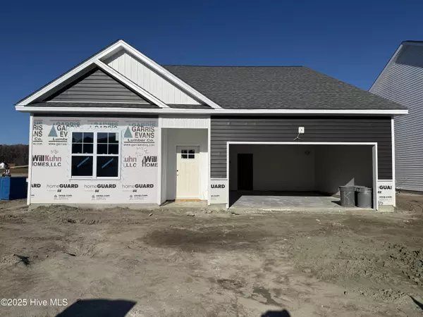 1025 Seven Iron DR, Ayden, NC 28513