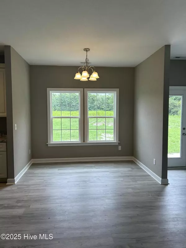 Elizabeth City, NC 27909,911 Shillingtown RD