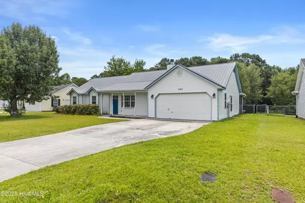 Hubert, NC 28539,305 Josie CT