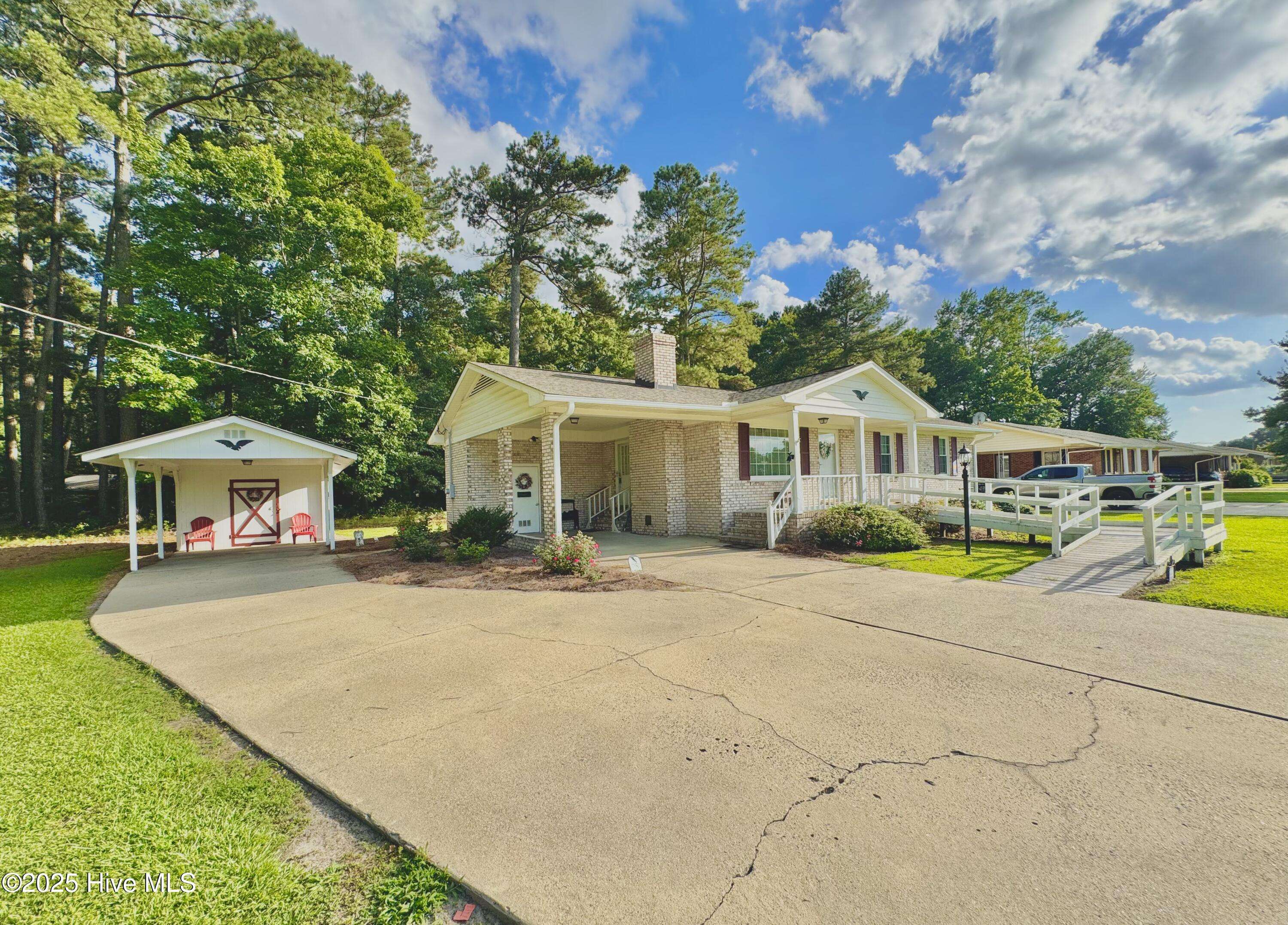 Kinston, NC 28504,1229 Woodington RD