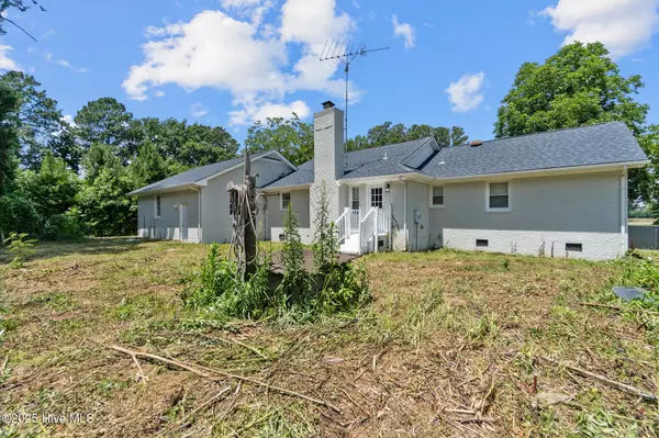 Eure, NC 27935,534 White Oak RD