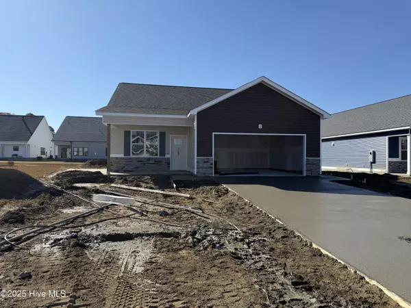 Ayden, NC 28513,1032 Seven Iron DR