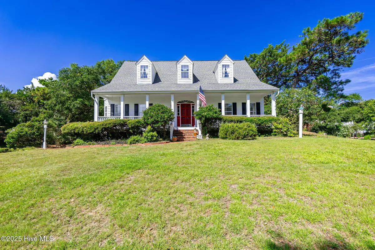 Emerald Isle, NC 28594,109 Lobster LN