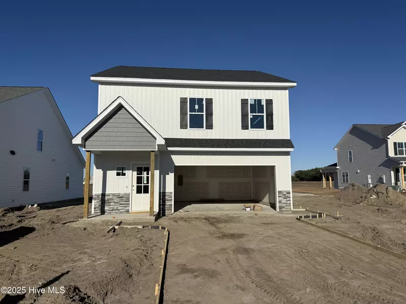 1033 Seven Iron DR, Ayden, NC 28513