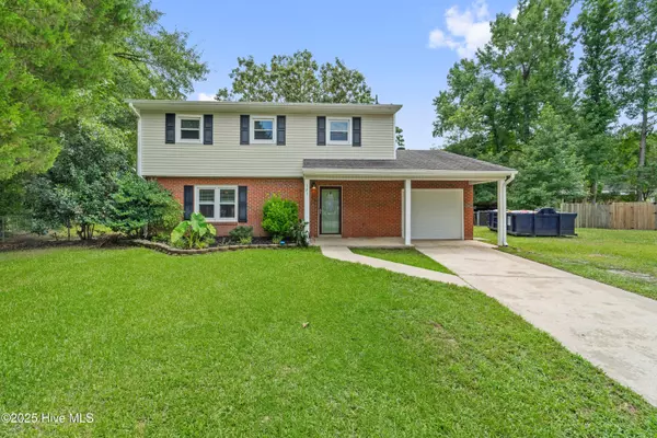 Jacksonville, NC 28546,121 Lance CT