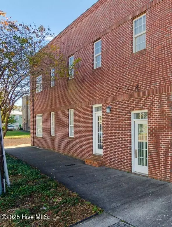 319 N 4th ST #Ste B, Wilmington, NC 28401