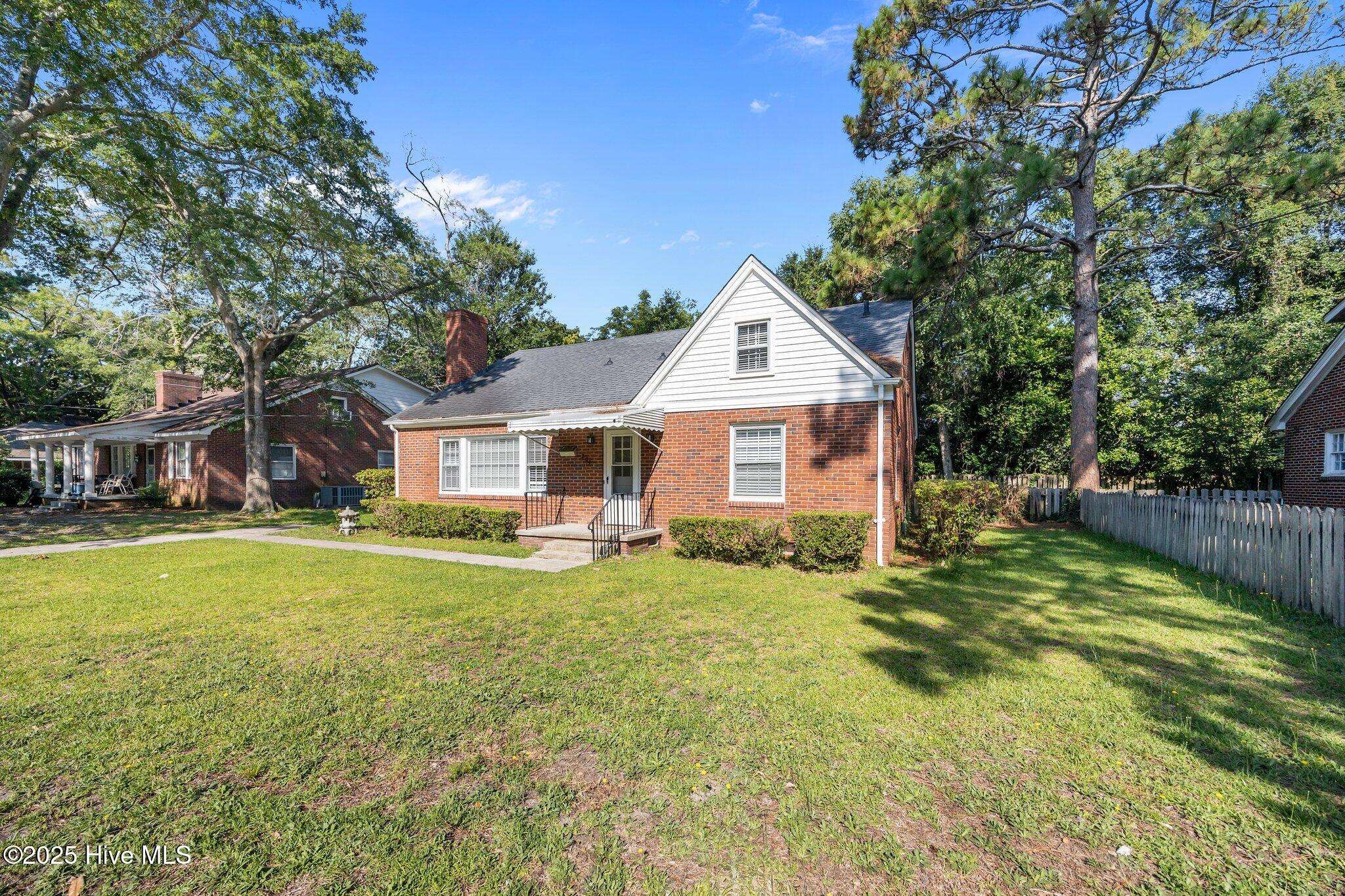 Greenville, NC 27858,204 S Warren ST