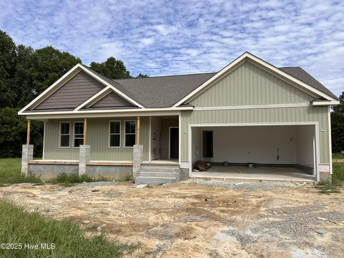 Pikeville, NC 27863,102 Lucky LN