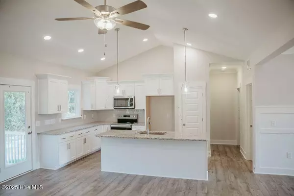 Pikeville, NC 27863,100 Lucky LN