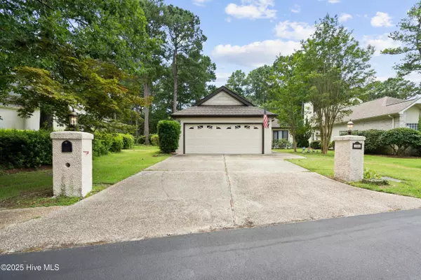 Sneads Ferry, NC 28460,104 Rollingwood CIR