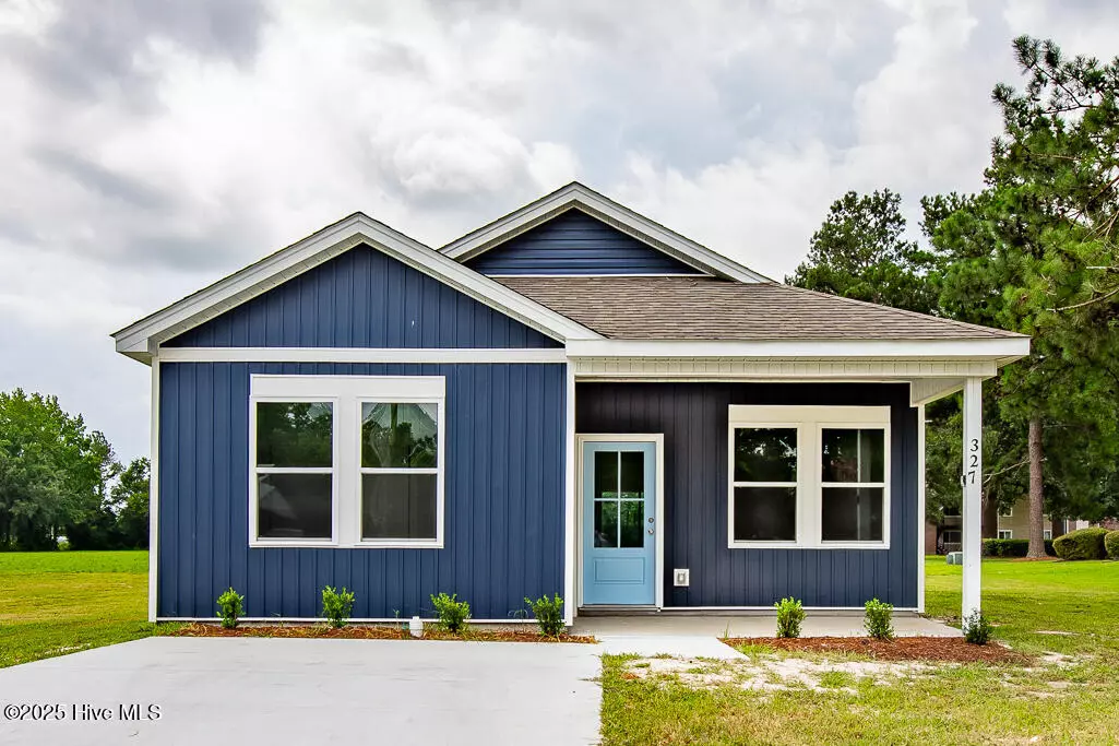 Vanceboro, NC 28586,327 Buck LN