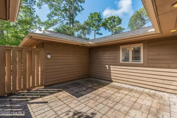 Sunset Beach, NC 28468,608 Camellia LN