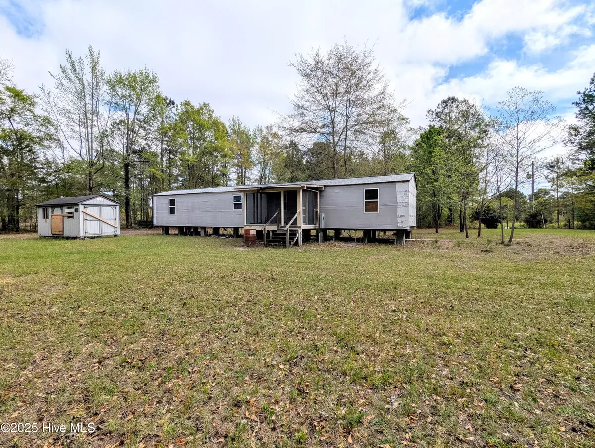 Burgaw, NC 28425,116 Branch DR