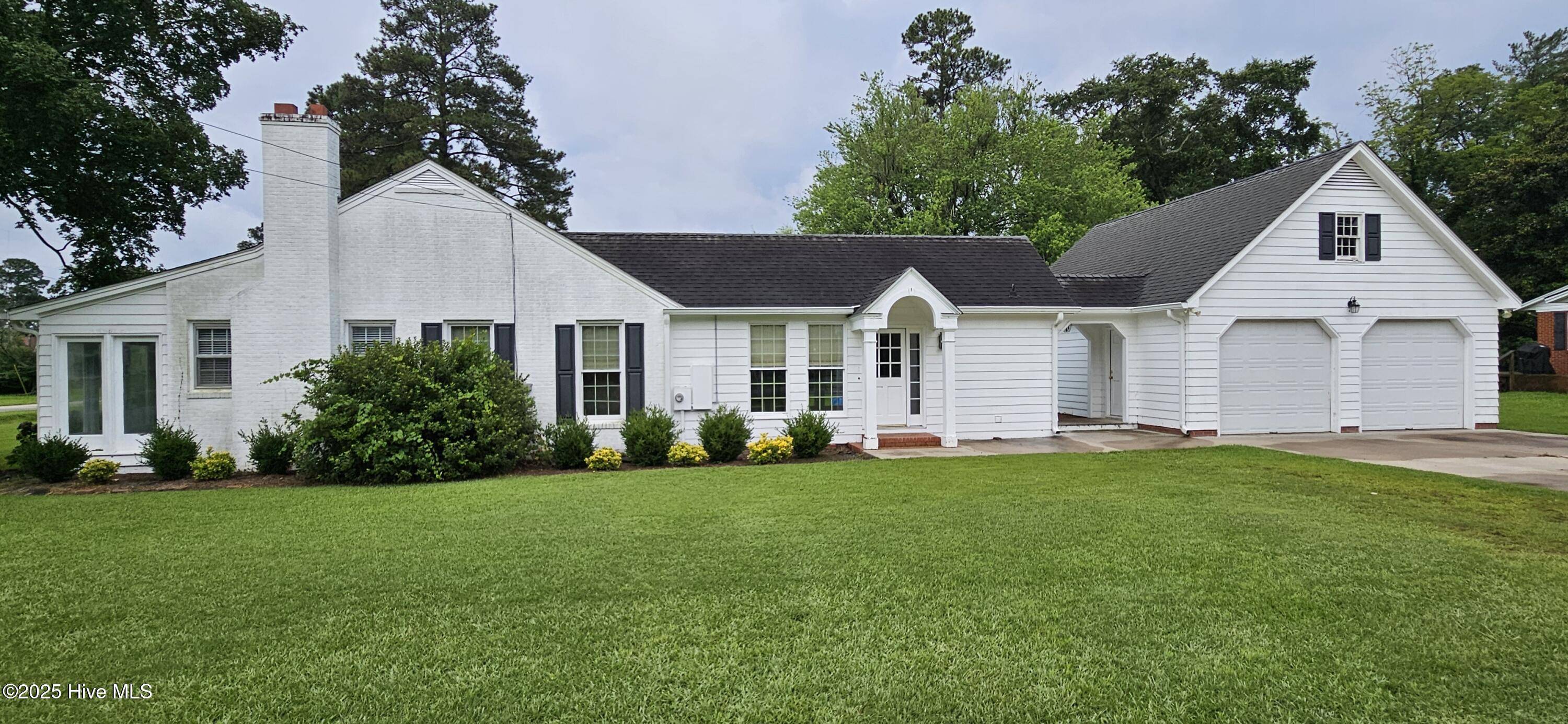 Clinton, NC 28328,907 Raleigh RD