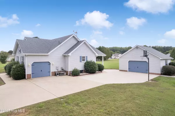 Moyock, NC 27958,122 Dozier RD