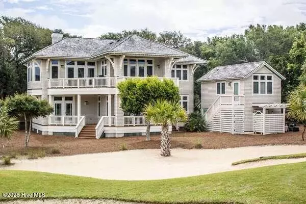 2 Fort Holmes TRL, Bald Head Island, NC 28461
