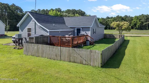 Shiloh, NC 27974,253 Wickham RD