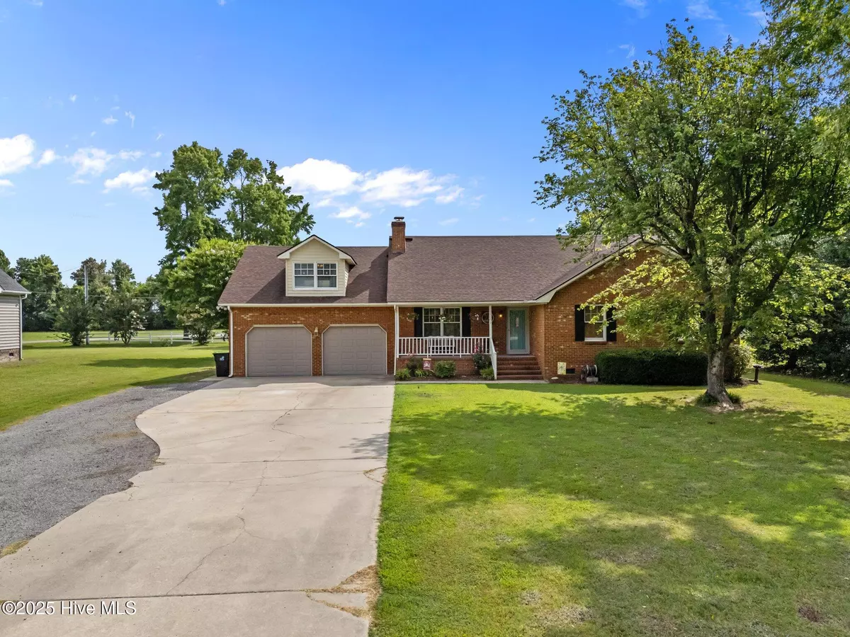 Elizabeth City, NC 27909,1002 Little River Dr. DR