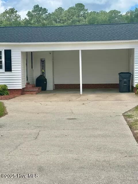 Evergreen, NC 28438,425 Macedonia Church RD