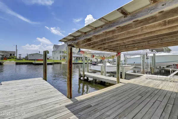 Surf City, NC 28445,4069 4th ST