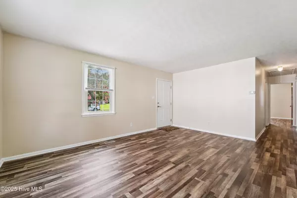 Jacksonville, NC 28540,611 Maple ST
