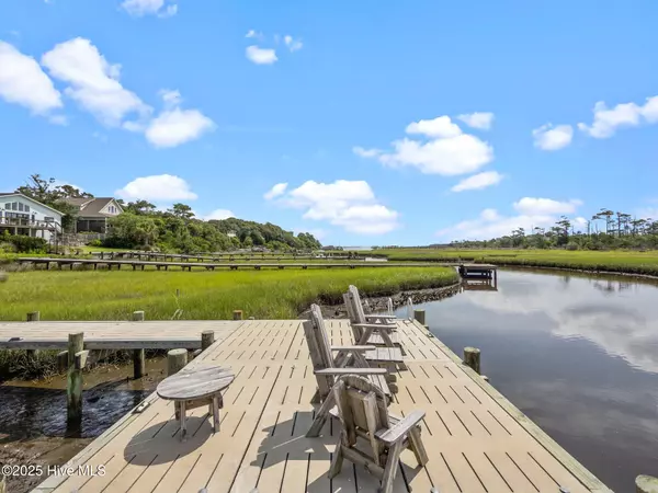 Emerald Isle, NC 28594,7227 Archers Creek DR