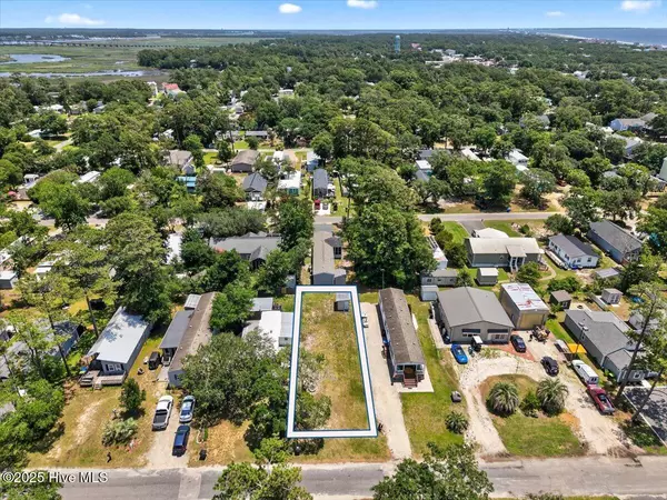 Oak Island, NC 28465,130 NE 75th ST