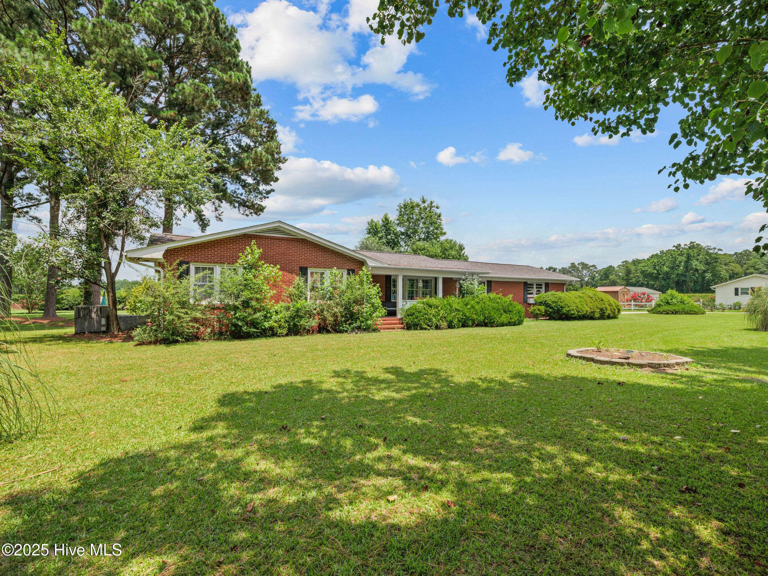 Beulaville, NC 28518,238 N Nc-111