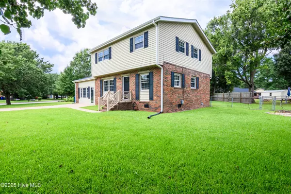 Jacksonville, NC 28546,407 Thomas DR