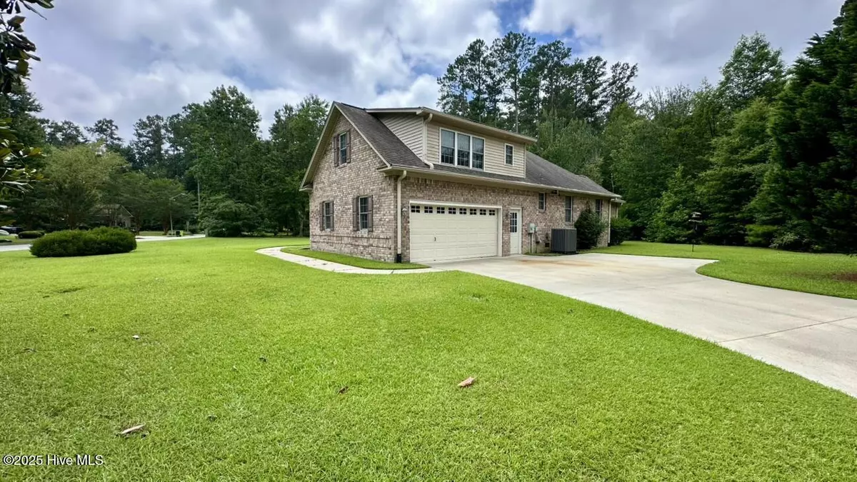 New Bern, NC 28562,601 Doral CT