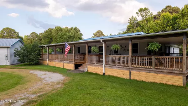 Swansboro, NC 28584,161 Howard LN