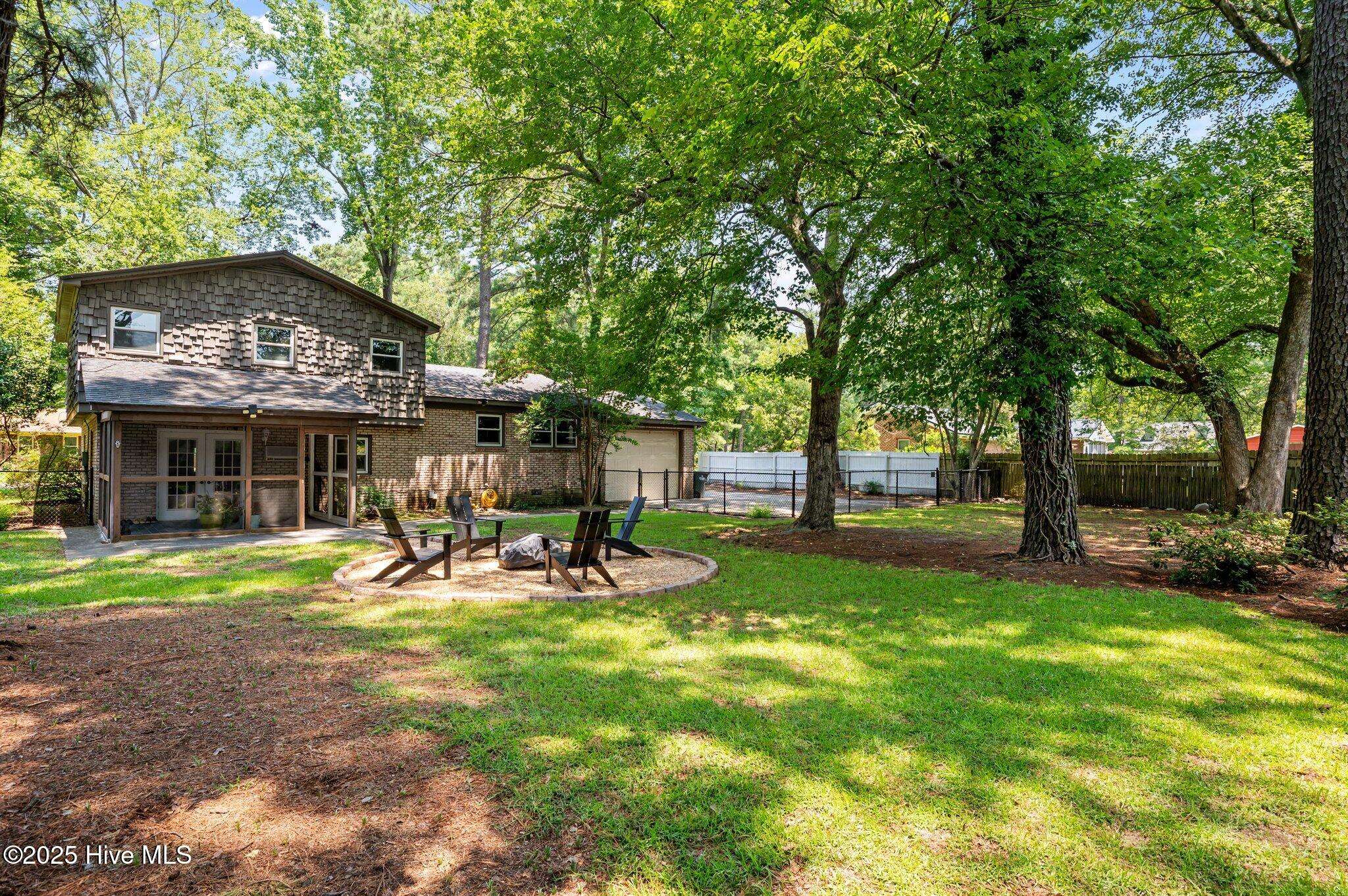 Greenville, NC 27834,208 Greenwood DR