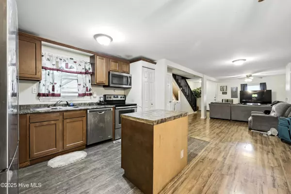 808 Wilson ST, Elizabeth City, NC 27909
