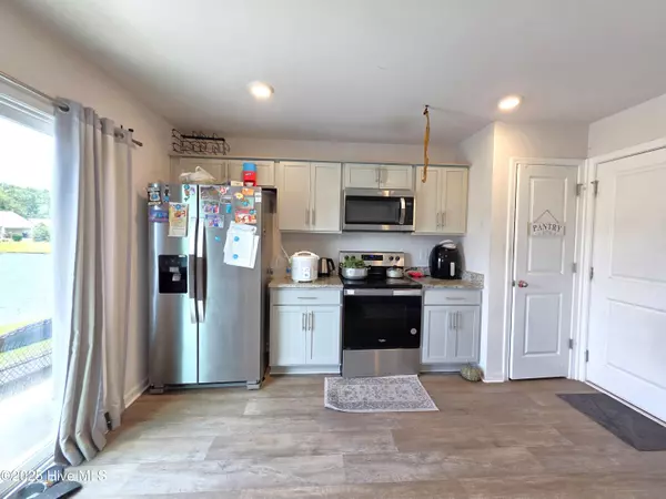 New Bern, NC 28562,106 Mansfield CT