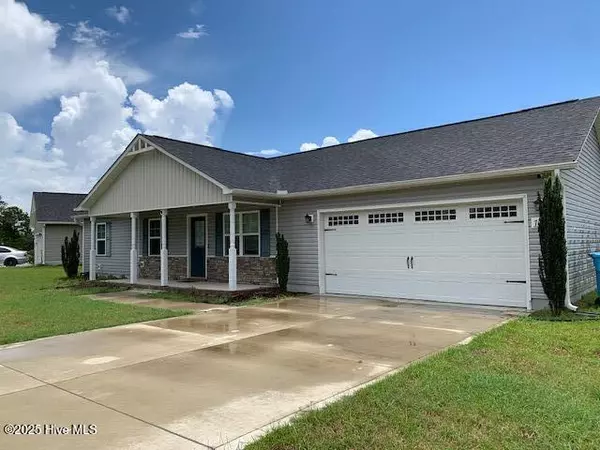 716 Addor DR, Richlands, NC 28574