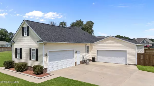 Pikeville, NC 27863,103 Poplar Knoll RD
