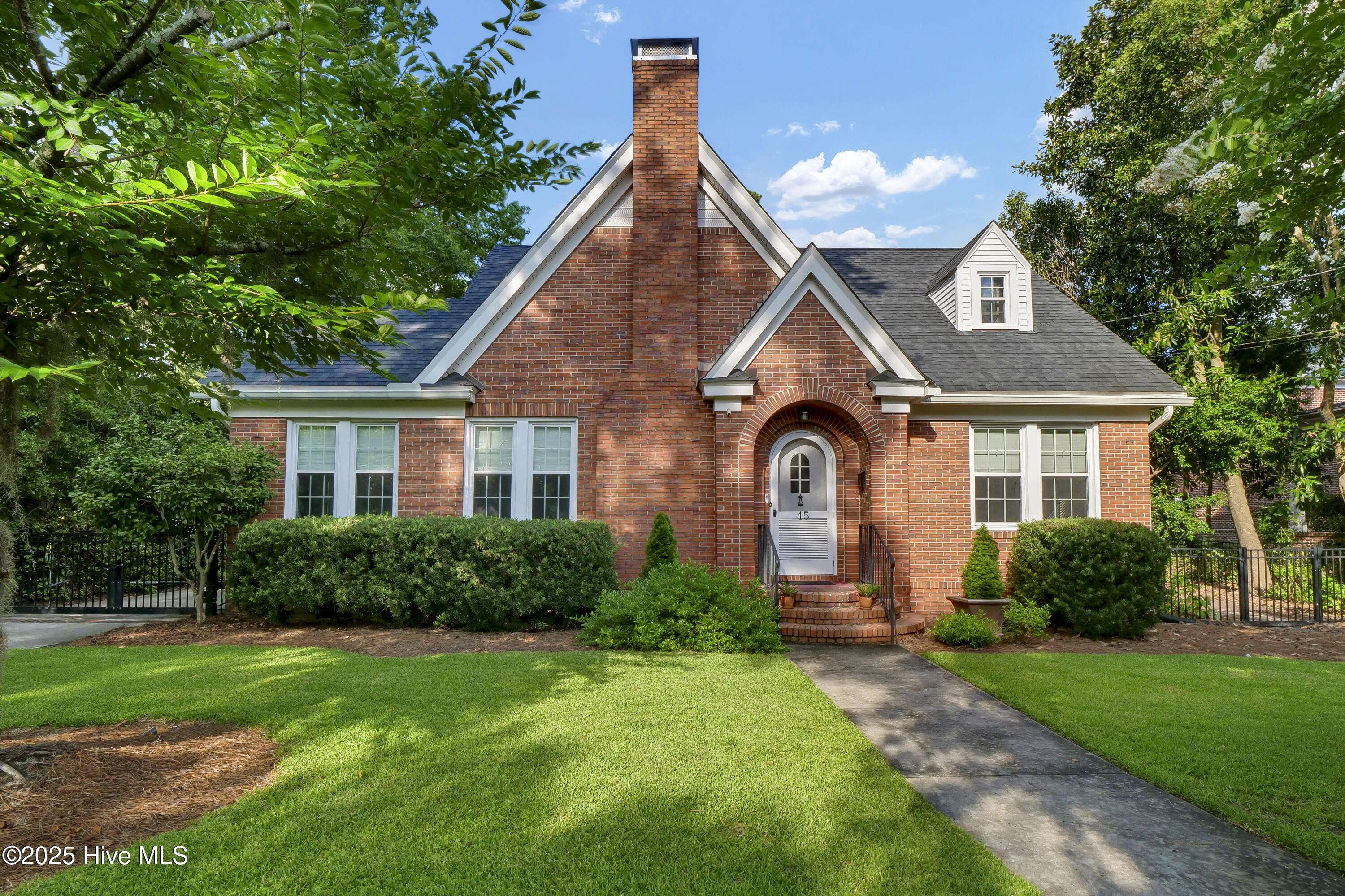 Wilmington, NC 28403,15 Forest Hills DR