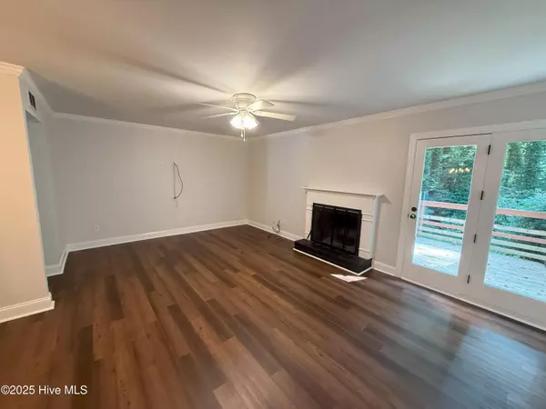 Raleigh, NC 27609,1337 Springlawn CT