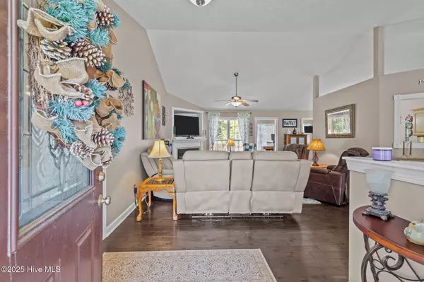 Whispering Pines, NC 28327,170 Presnell CT