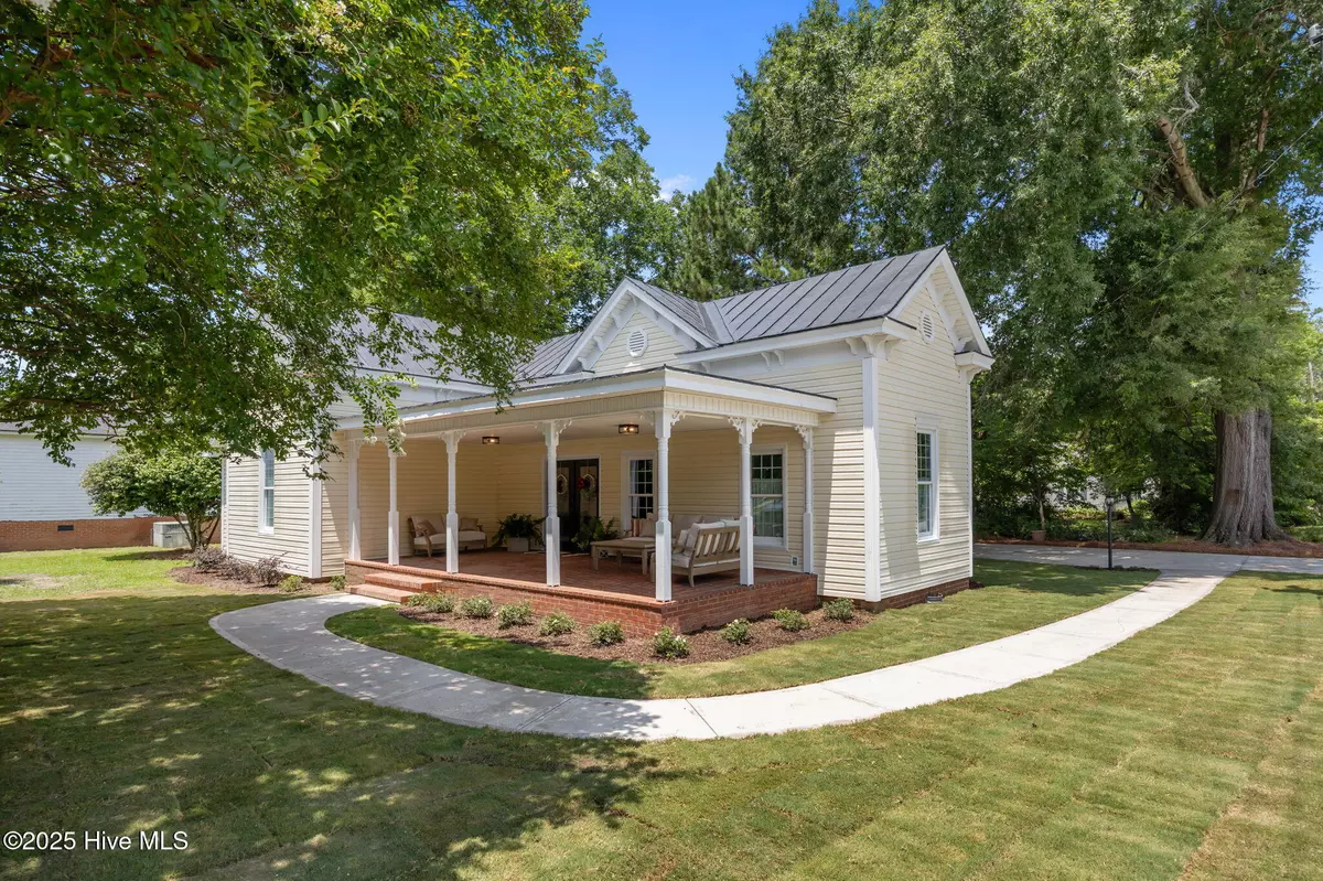 Dunn, NC 28334,103 N Mckay AVE