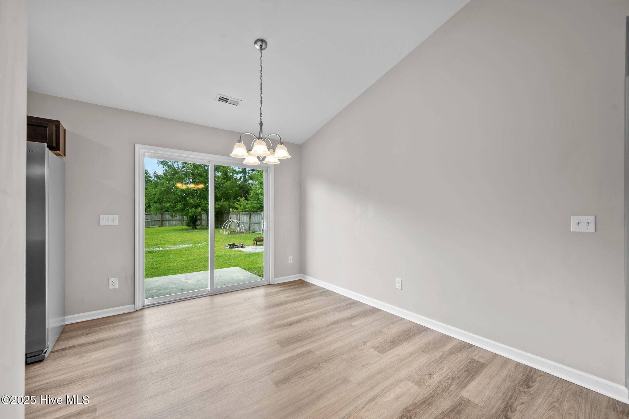 Richlands, NC 28574,525 Cherry Blossom LN