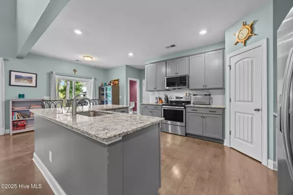 Sneads Ferry, NC 28460,505 W Red Head CIR